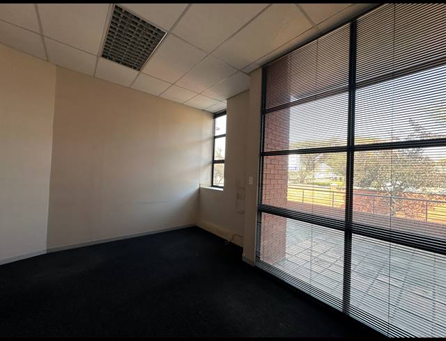 97M² OFFICE TO LET IN HIGHVELD TECHNOPARK